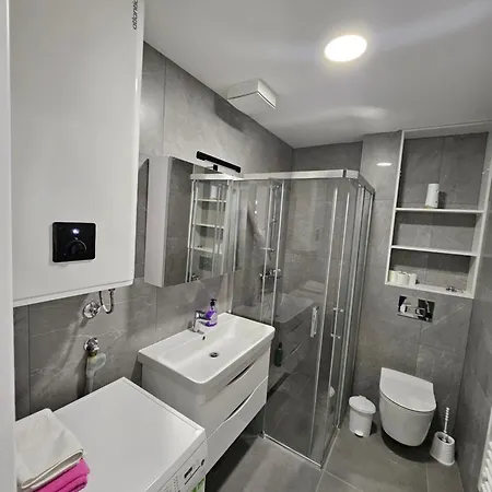 Kutak Centar アパート *