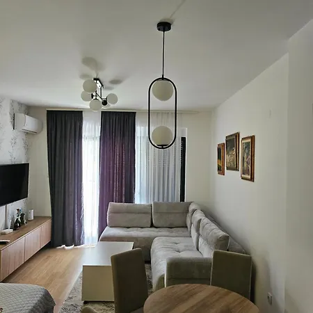 Kutak Centar アパート *